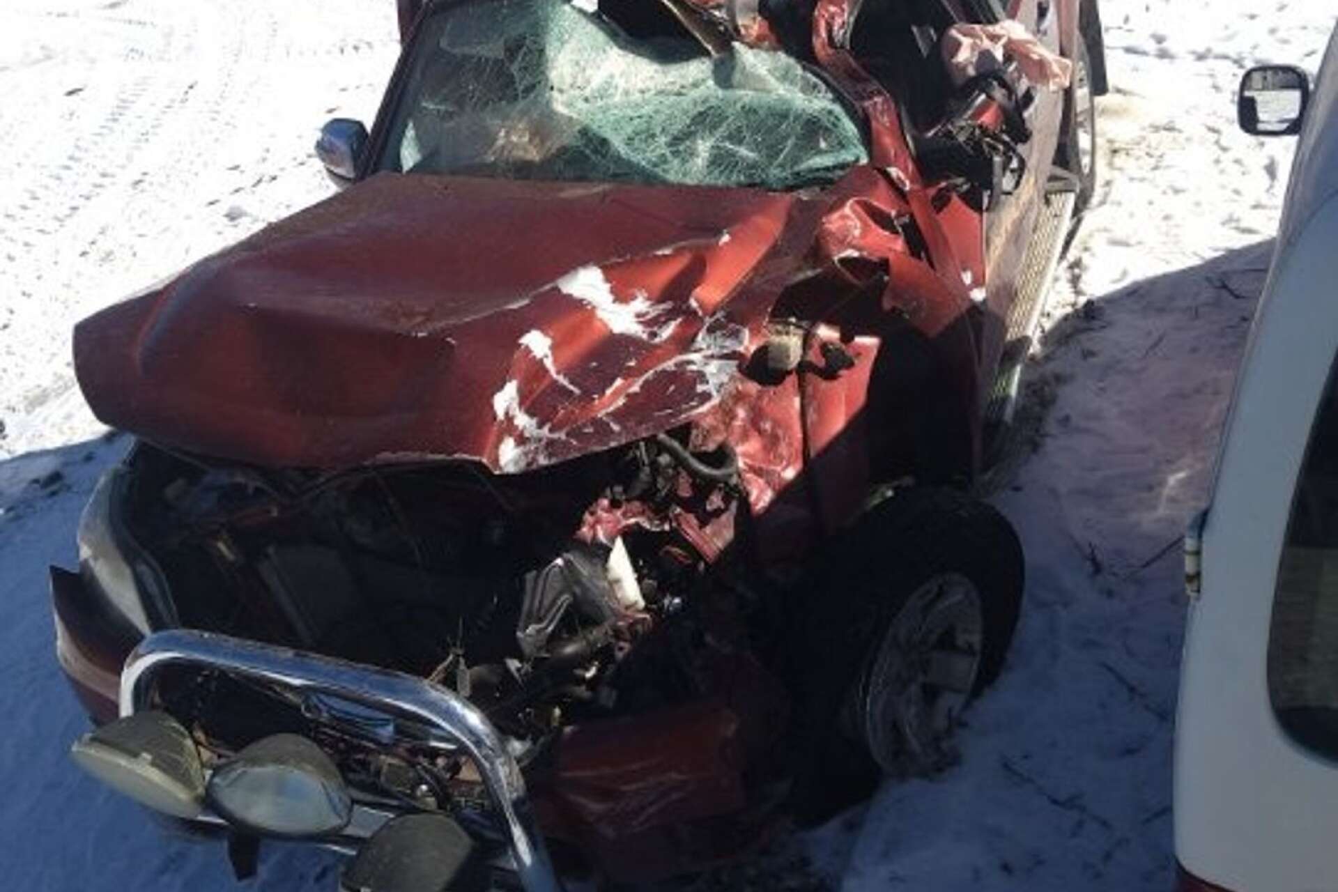 Bilen, en Ford Ranger, är totalt krockskadad.