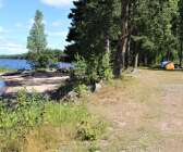 Barn och ungdomar trivs på lägret vid Skagerns strand, där det inbjuder till bad och kanoting. 