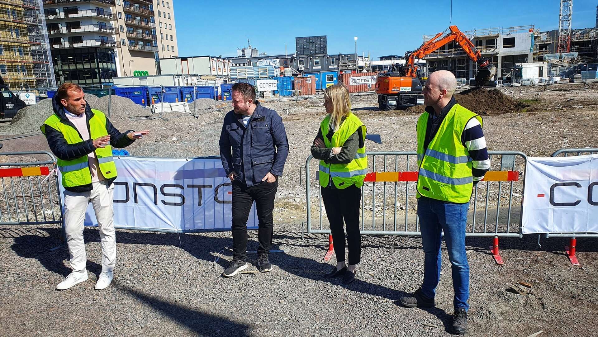 Tomas Rhöse, Stefan Backlund, Therese Gustafsson och Anders Tallgren fanns med när satsningen på de 49 nya bostäderna lanserades officiellt.
