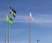 I Björneborg flaggas för Green Forge, Sverige och Björneborg Steel. Inte nödvändigtvis i den ordningen.
