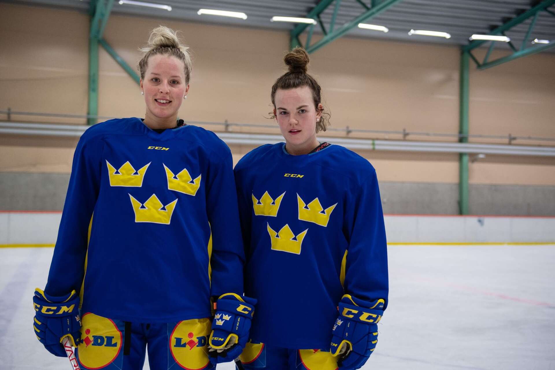 Olivia Carlsson och Emma Murén ska återigen dra på sig landslagsdressen.