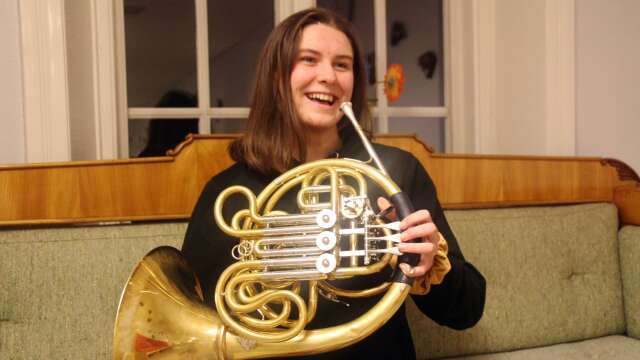 18-åriga valthornist Hilda Melin tilldelades Rotarys ungdomskulturstipendium.