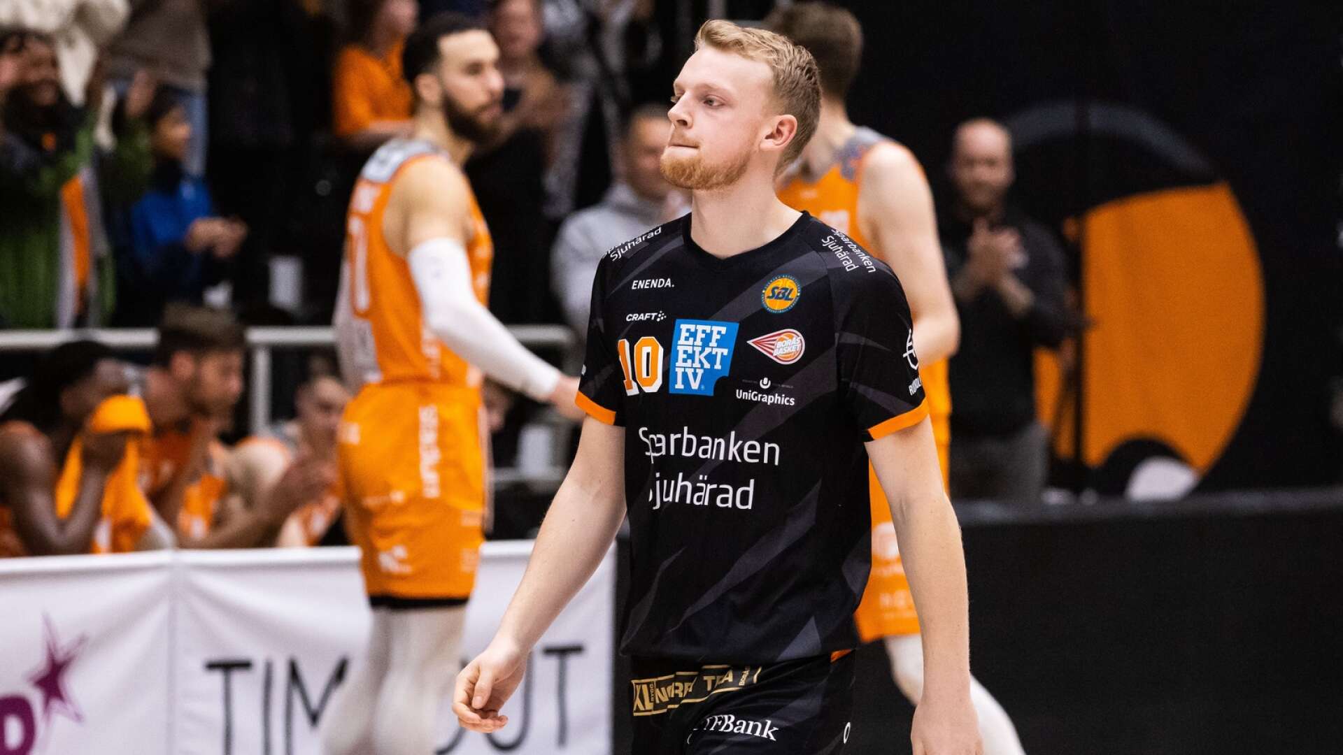 Erik Juhlin och hans Borås inleder SM-semifinalspelet med två bortamatcher.