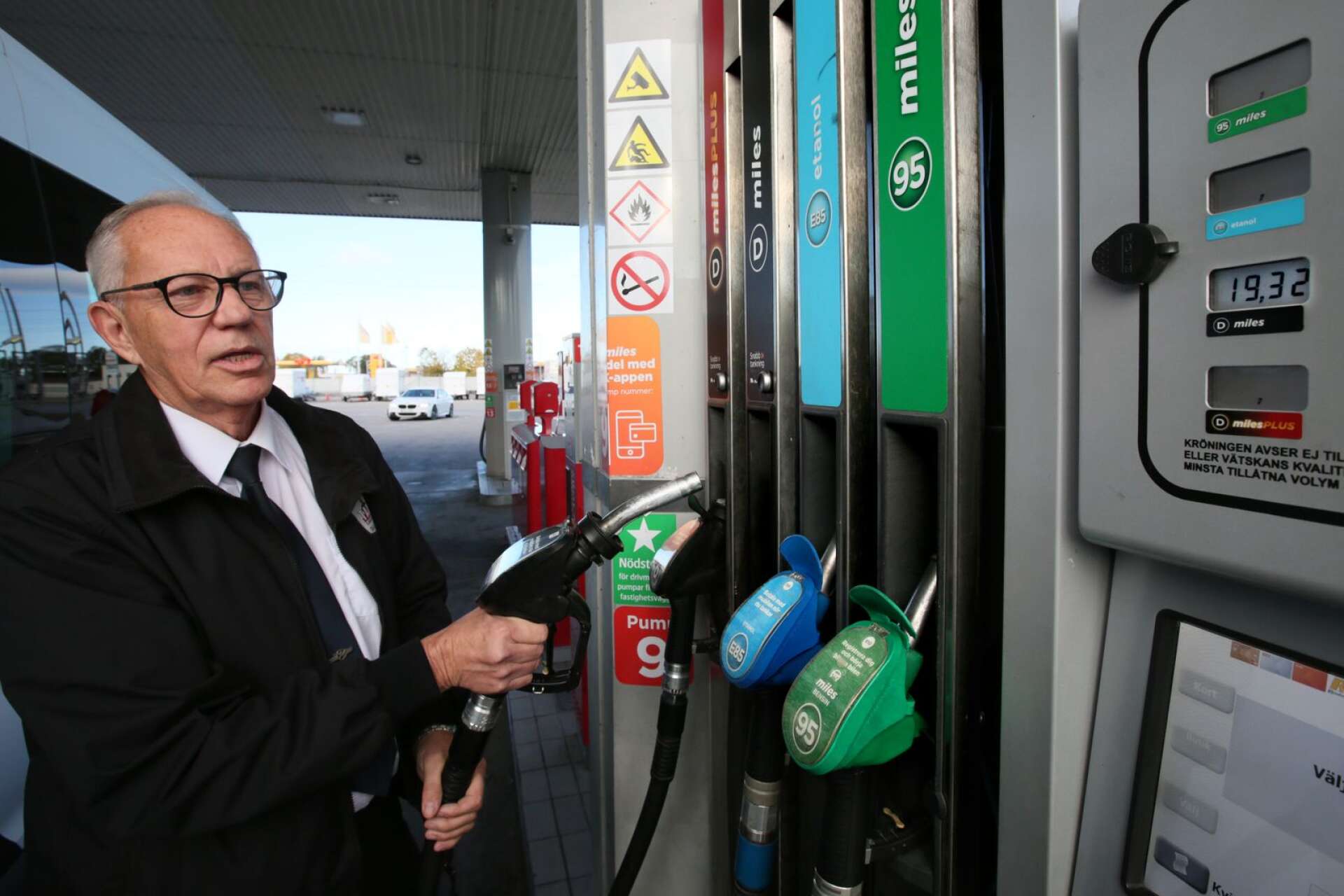 Oroväckande, säger Morgan Särevik på Taxi Lidköping om drivmedelsprisernas utveckling.