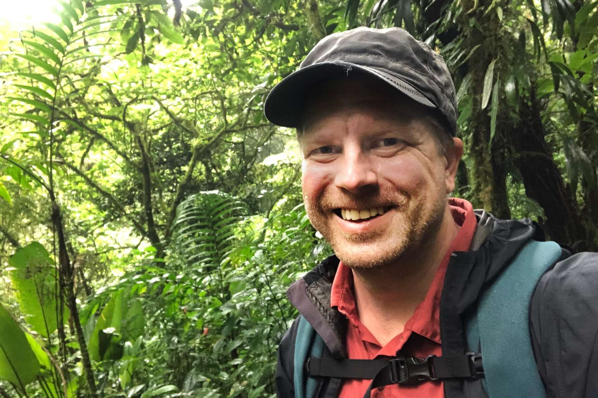Marcus Haraldsson från Steneby är aktuell med boken ”Barnen som ville rädda regnskogen”.