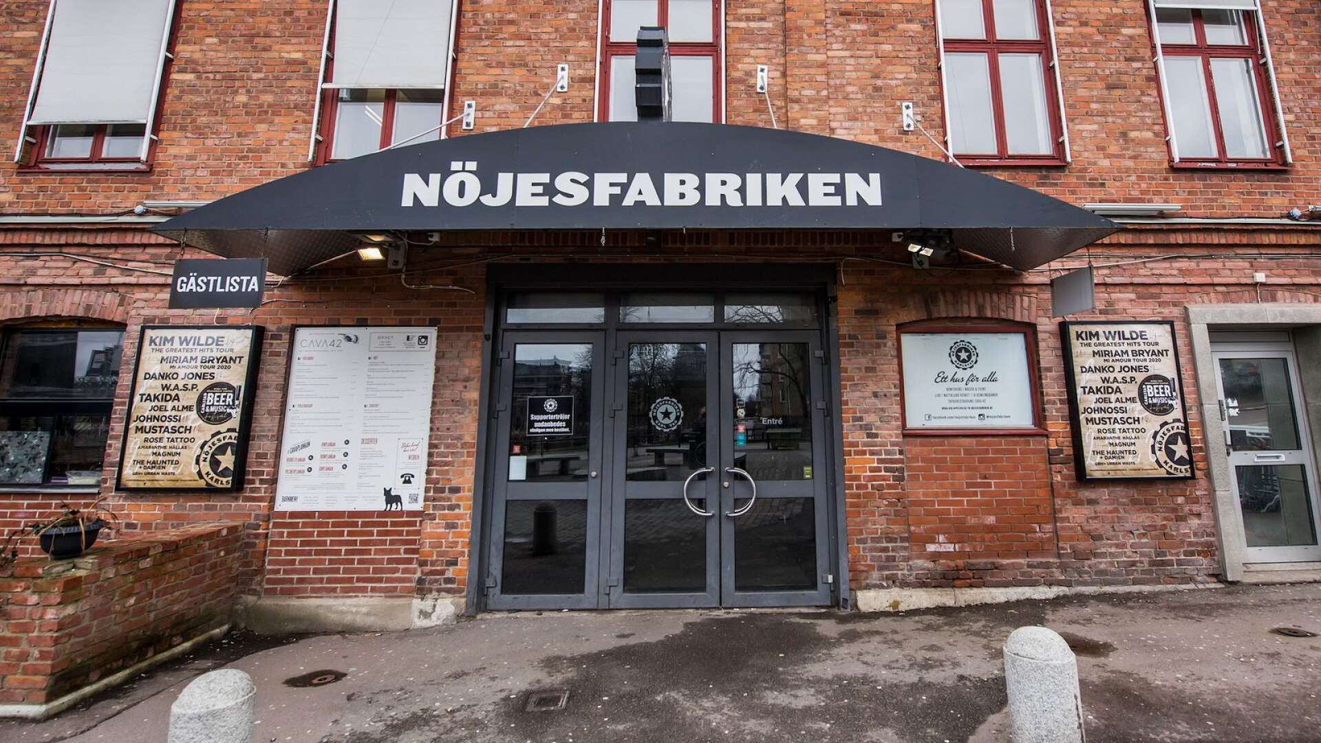 Nöjesfabriken i Karlstad får drygt 2.8 miljoner kronor när Kulturrådet delar ut krisstöd för uteblivna intäkter. Man hade hoppats på drygt fem miljoner. 