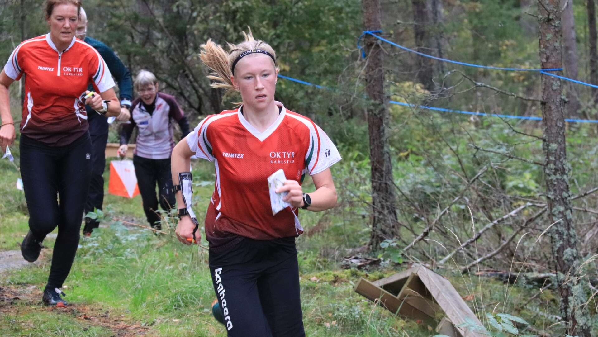 Izabella Ljungberg från OK Tyr fick ta emot en rad priser och utmärkelser i samband med den värmländska OL-galan i Sunne.