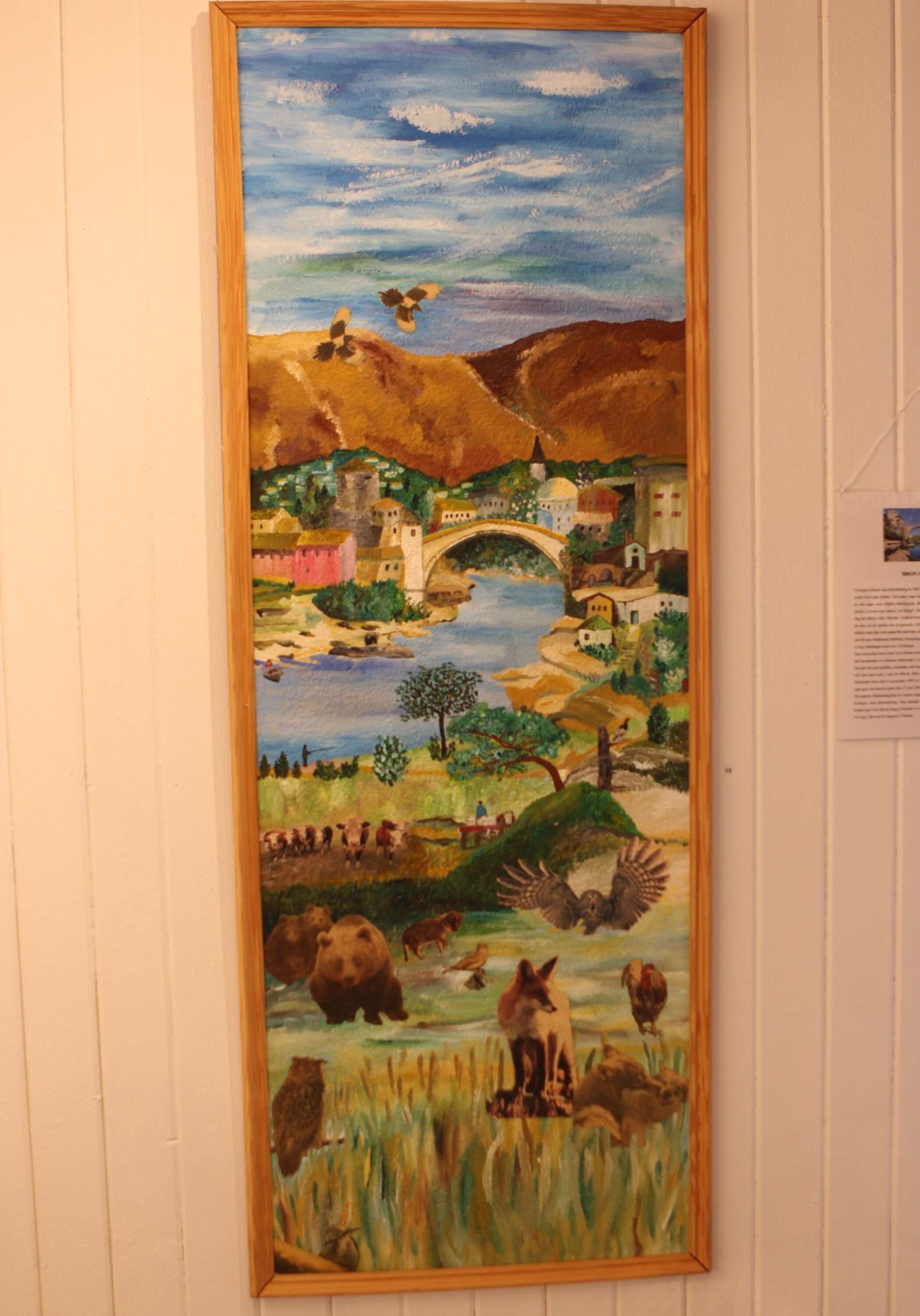 Bron i Mostar är en detaljrik målning. Bilden betyder mycket för Karin Stridh på ett personligt plan.