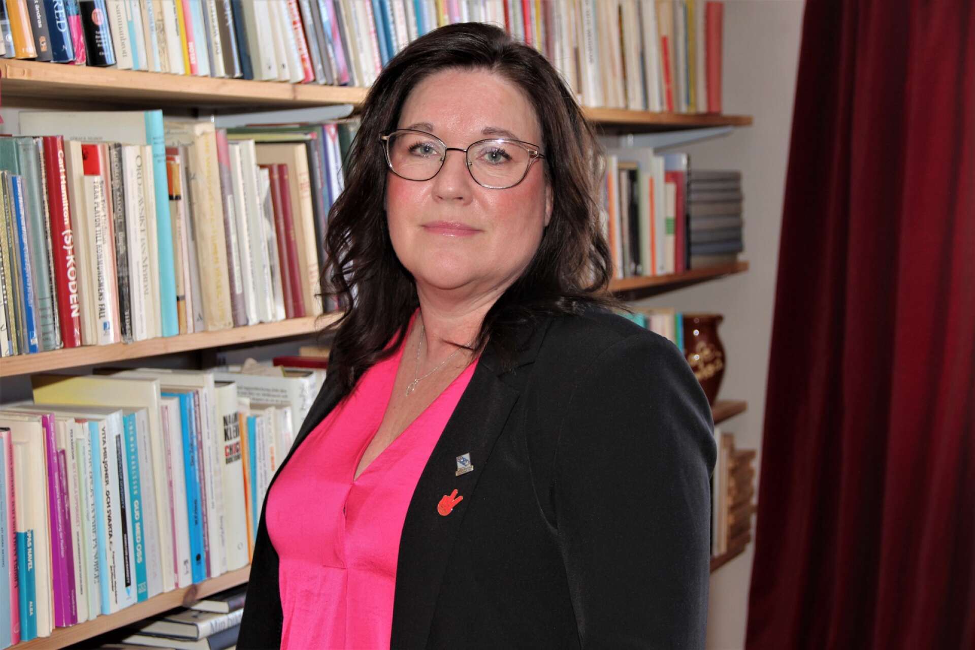 Anneli Mylly (V) , kommunstyrelsens ordförande, i Degerfors är även förtroendevald i regionpolitiker. 