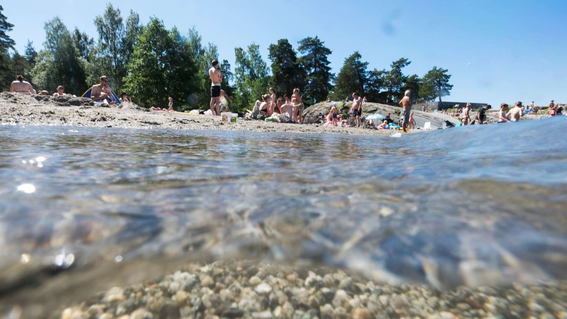 Det blir rekordvärme i Dalsland under onsdag och torsdag. Ett bra sätt att svalka sig är att bada. Arkivbild.