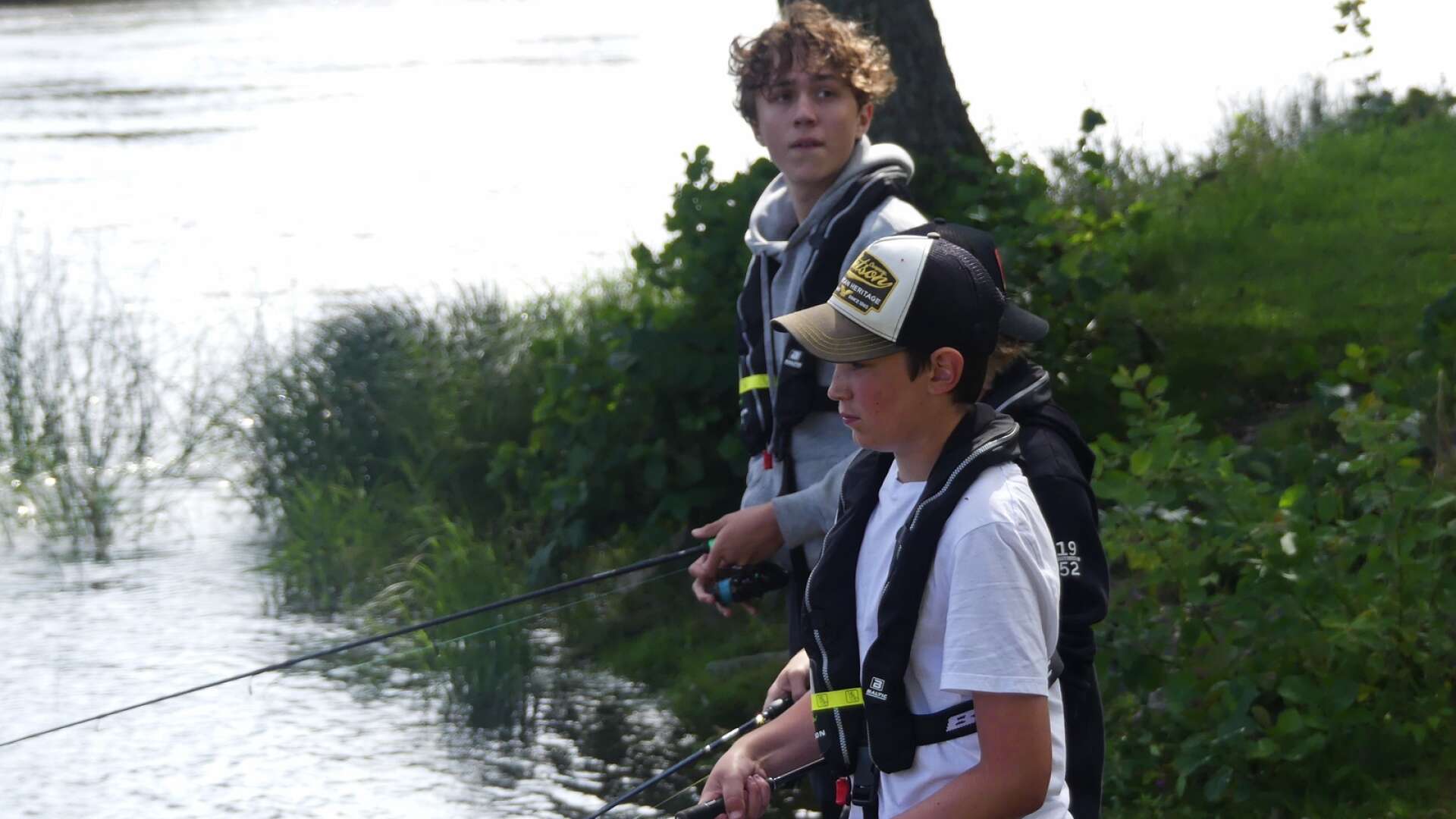Sportfiskeföreningen satsar på ungdomar och arrangerar gratis fisketillfällen för ungdomar mellan 12-18 år.