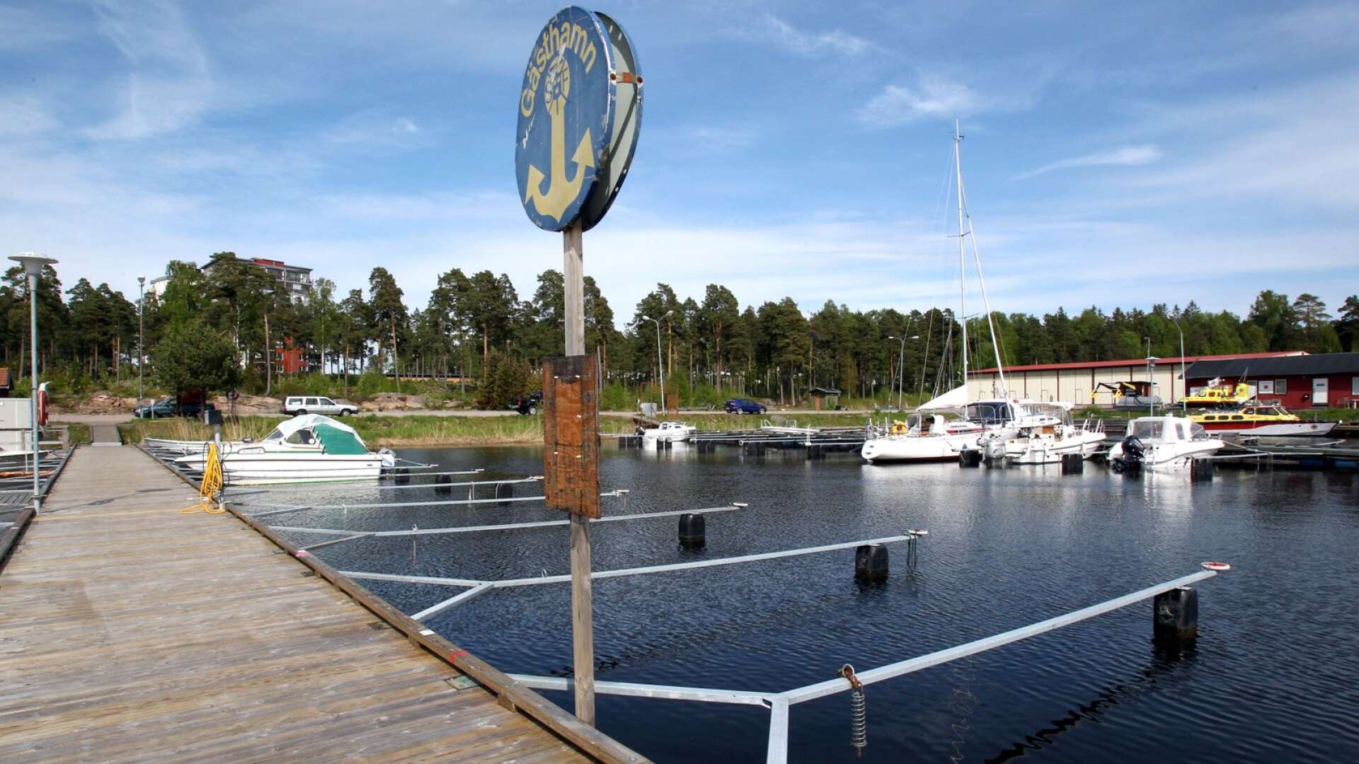 Gästhamnen vid Lillängshamnen på Hammarö.