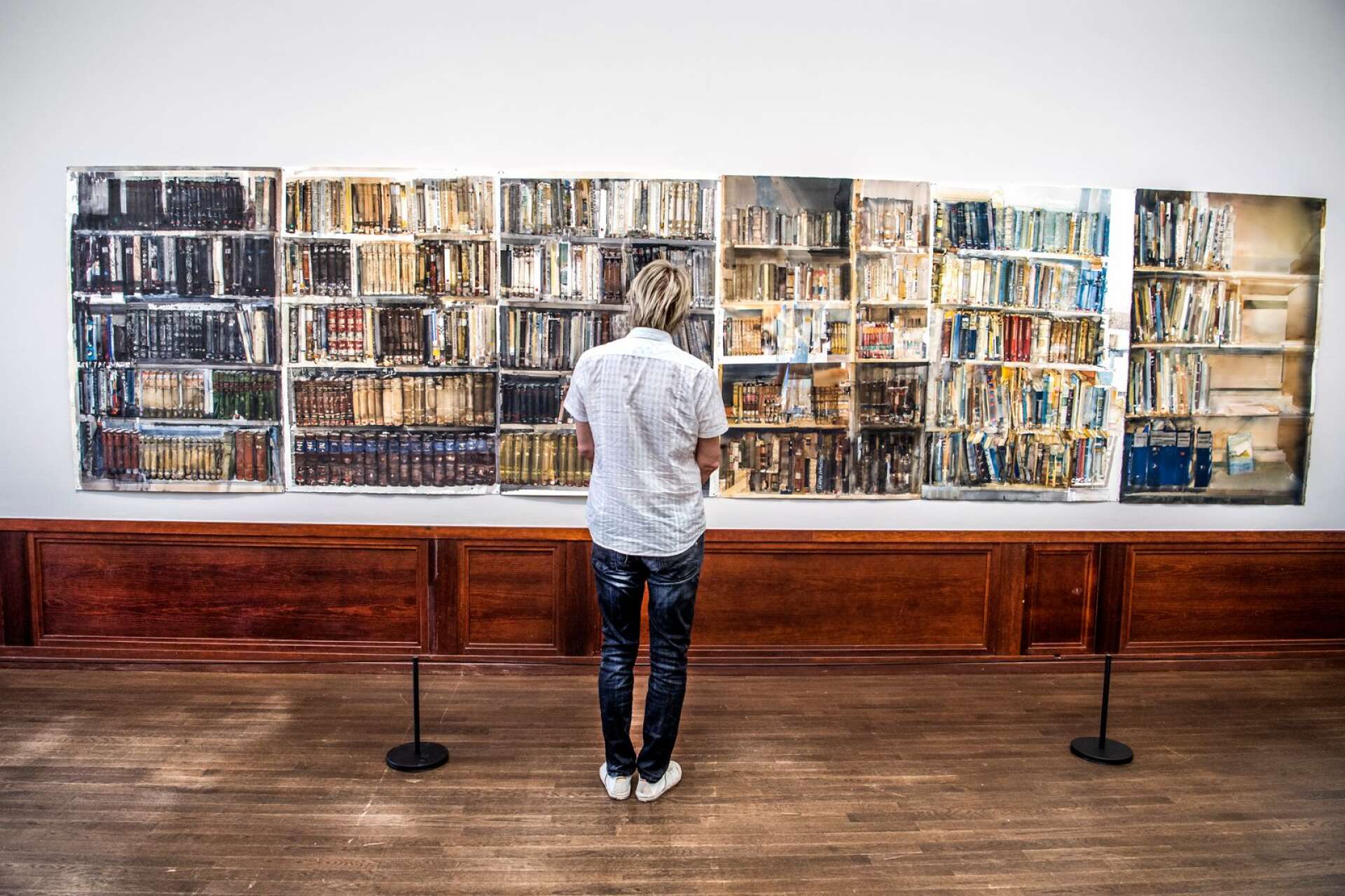 Lars Lerins kärlek till böcker och bibliotek har även synts i hans konst genom åren.