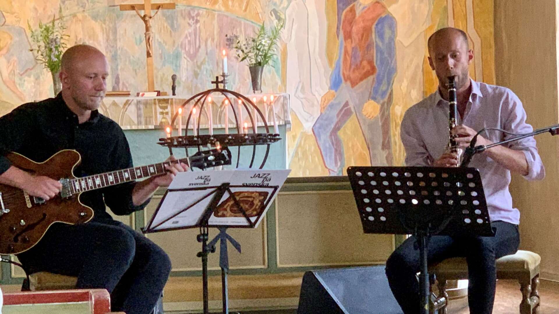 Syskonen Johan och Erik Ekeberg bjöd på ett uppskattat framträdande i Gåsborns kyrka.