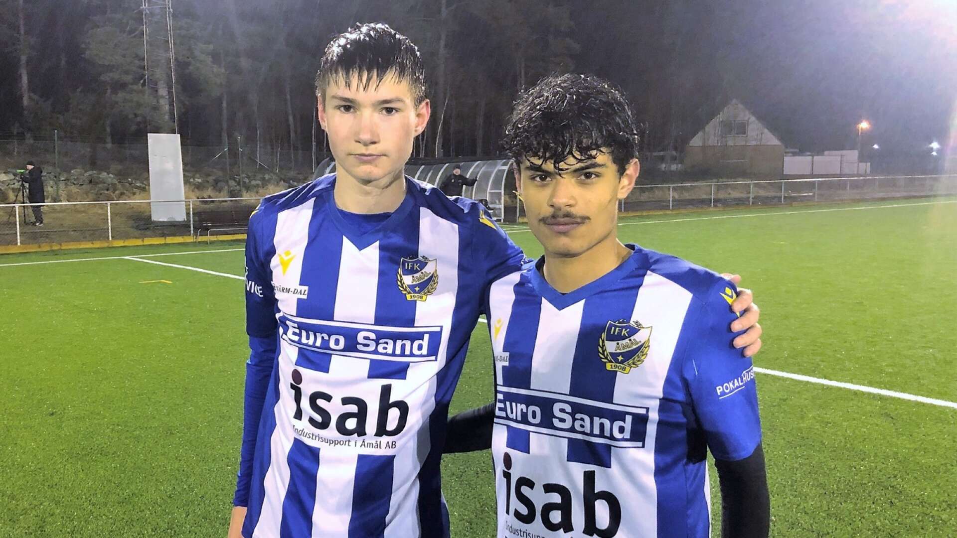 Tobias Nordström och Walid Jabr gjorde var sitt mål när IFK Åmål besegrade starka Henån-Gilleby med 4–2 på Örnäsvallen i division 4 Bohuslän-Dal lördags. Arkivbild.