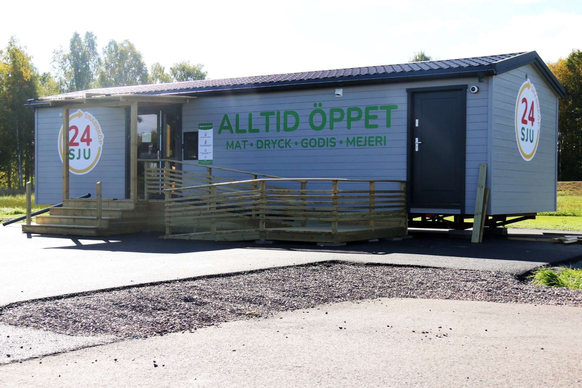 Obemannade livsmedelsbutik finns på lite olika håll och diskuteras i denna insändare. Bilden är från en butik i Västra Ämtervik.