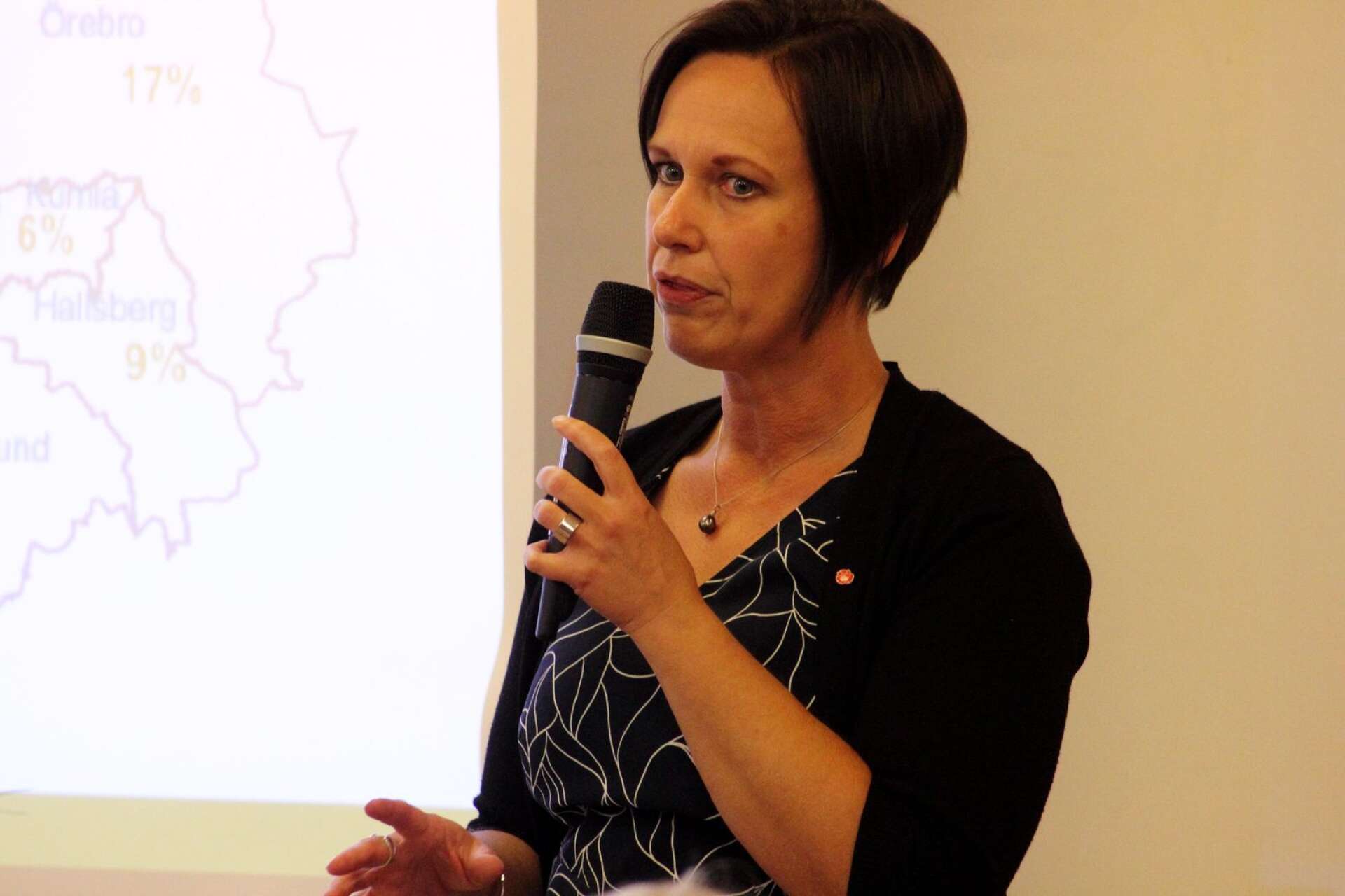 Regionråd tillika ordförande i hälso- och sjukvårdsnämnden Karin Sundin (S).