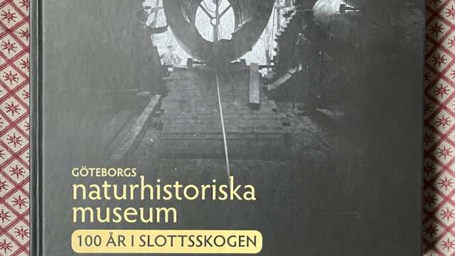 Göteborgsnaturhistoriska museum: 100 år i Slottsskogen.