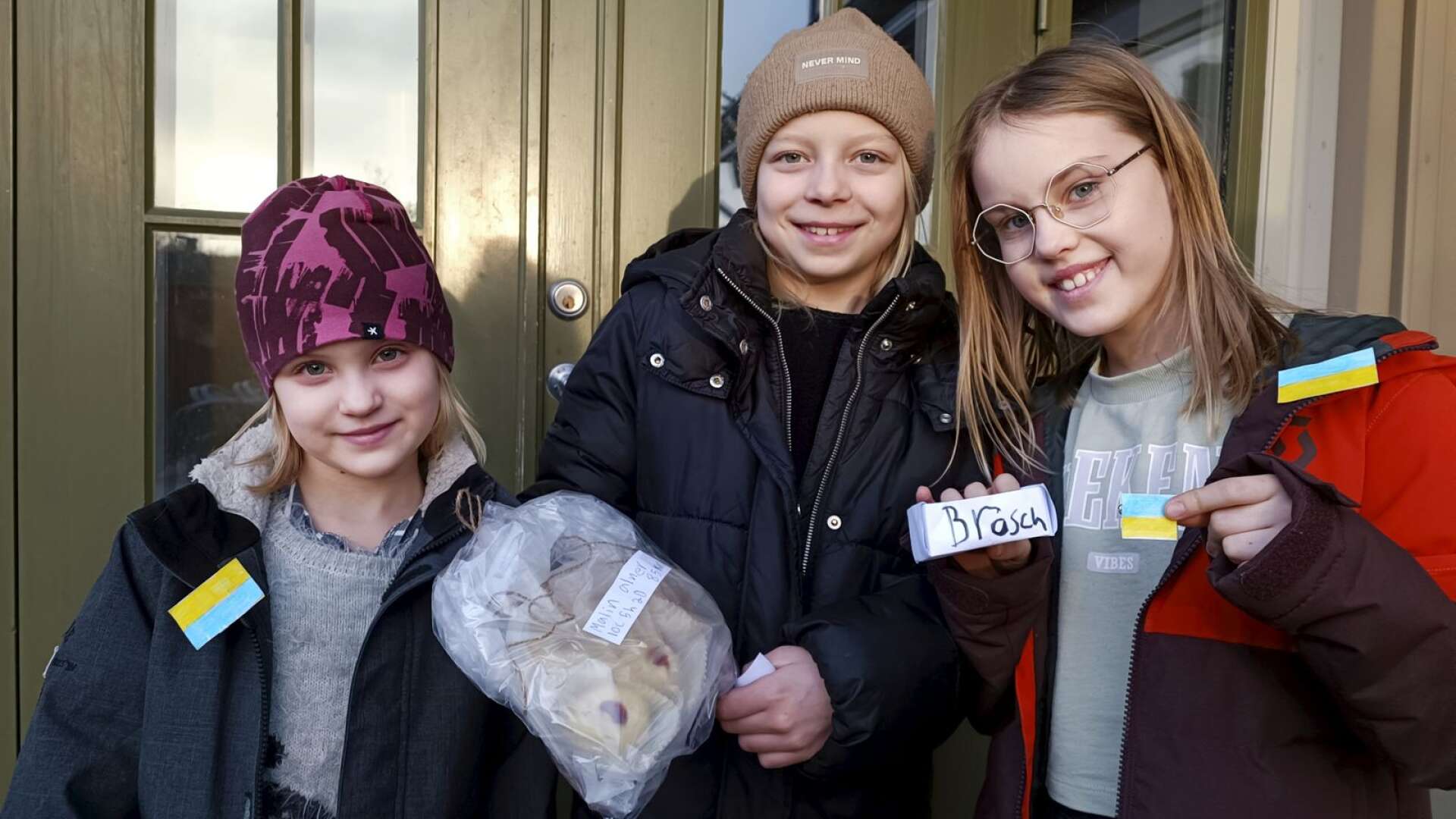 Hjotrion med Viola Göthberg, Maja Blixt och Majken Göthberg tog eget initiativ till en insamling för Ukrainas barn.