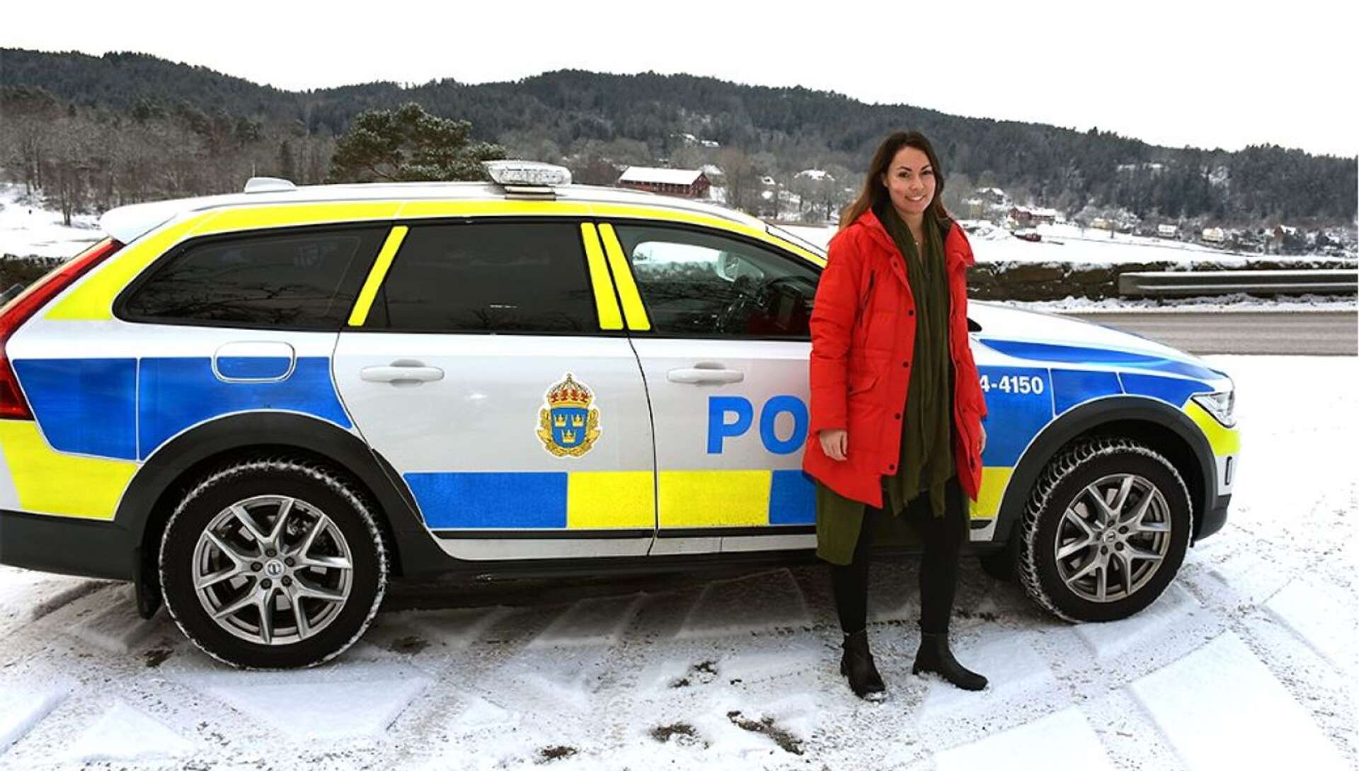 Emma Andersson är ny i rollen som ”attrahera-polis” i polisområde Fyrbodal. Under sex månader ska hon på heltid arbeta för att få fler från norra Dalsland och Bohuslän att söka sig till polisyrket.