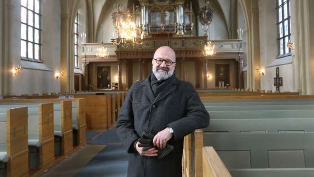 Lars Tivemo vet hur det är att kraschlanda – för att sedan resa sig på nytt. Sedan hösten 2022 jobbar han som präst i Mariestads församling.