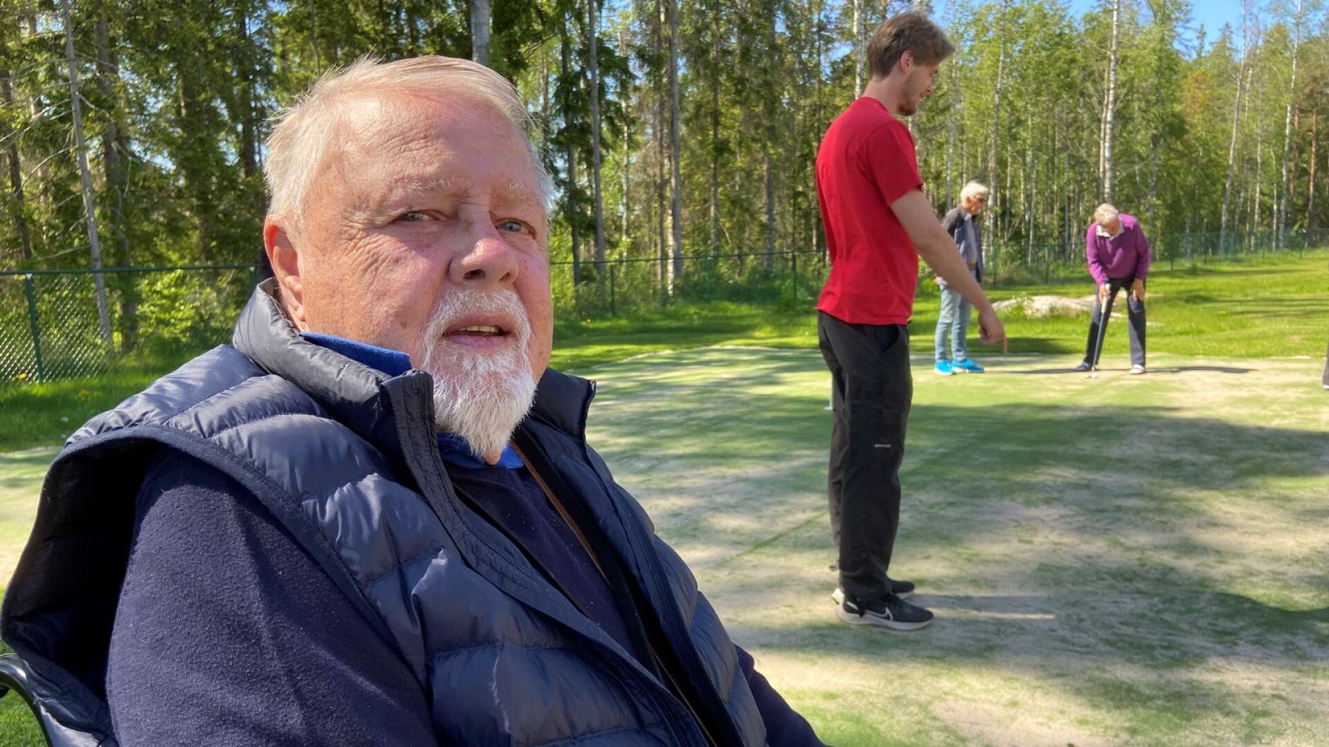 Anders Westlind är glad att hans och Anna-Lisa Svenssons förslag om en golfgreen vid Djupängens äldreboende nu har blivit verklighet.