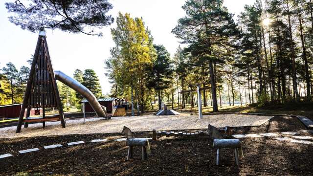 Nu är den nya äventyrslekparken på Skutberget i Karlstad invigd.