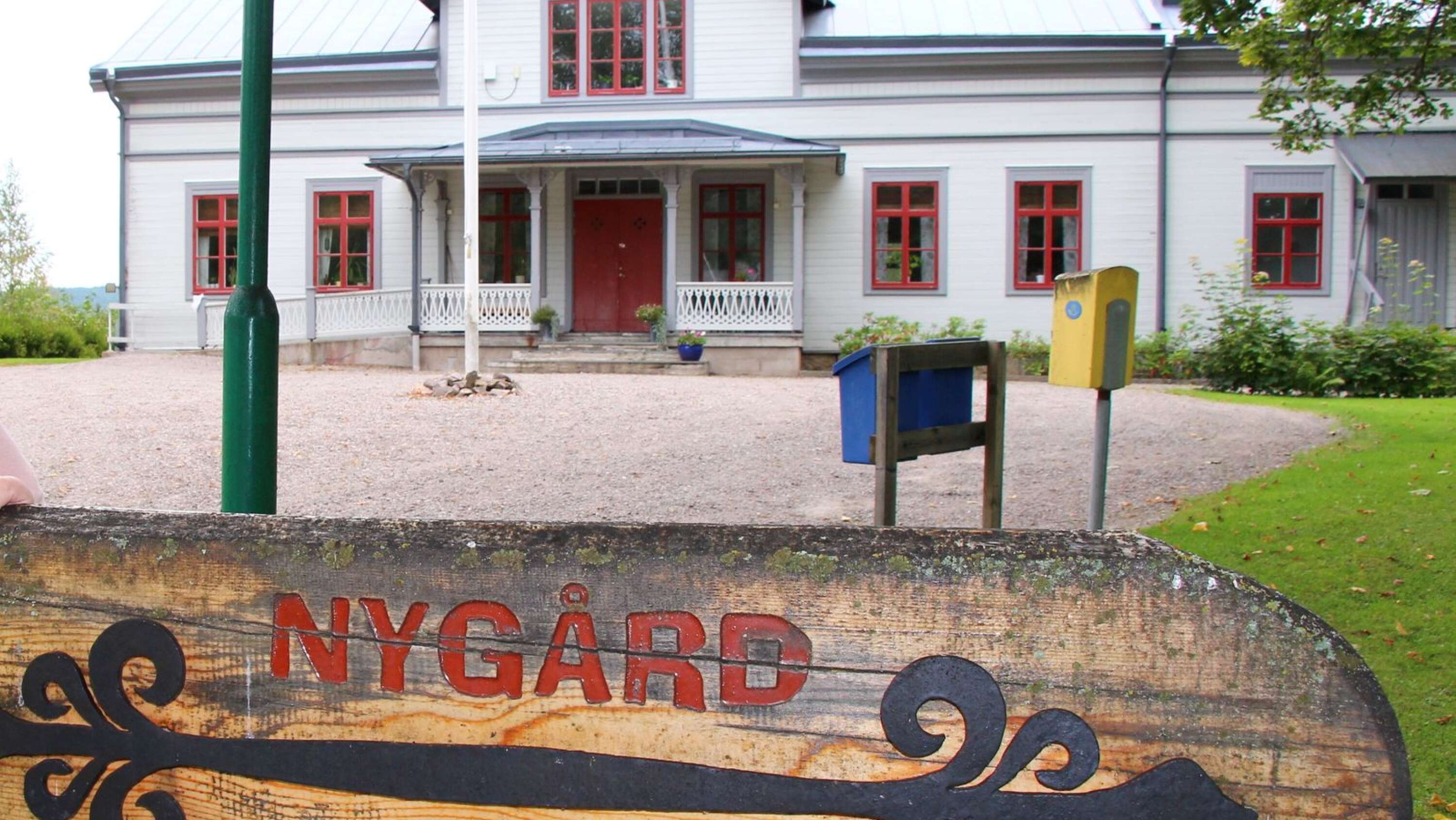 Nygård i Ekshärad, den före detta lanthushållsskolan, är tänkt att bli en laddningsstation för eldsjälar.