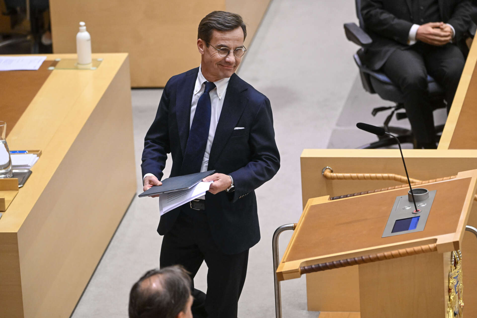 Ulf Kristersson (M) under sin regeringsförklaring i kammaren på tisdagen.