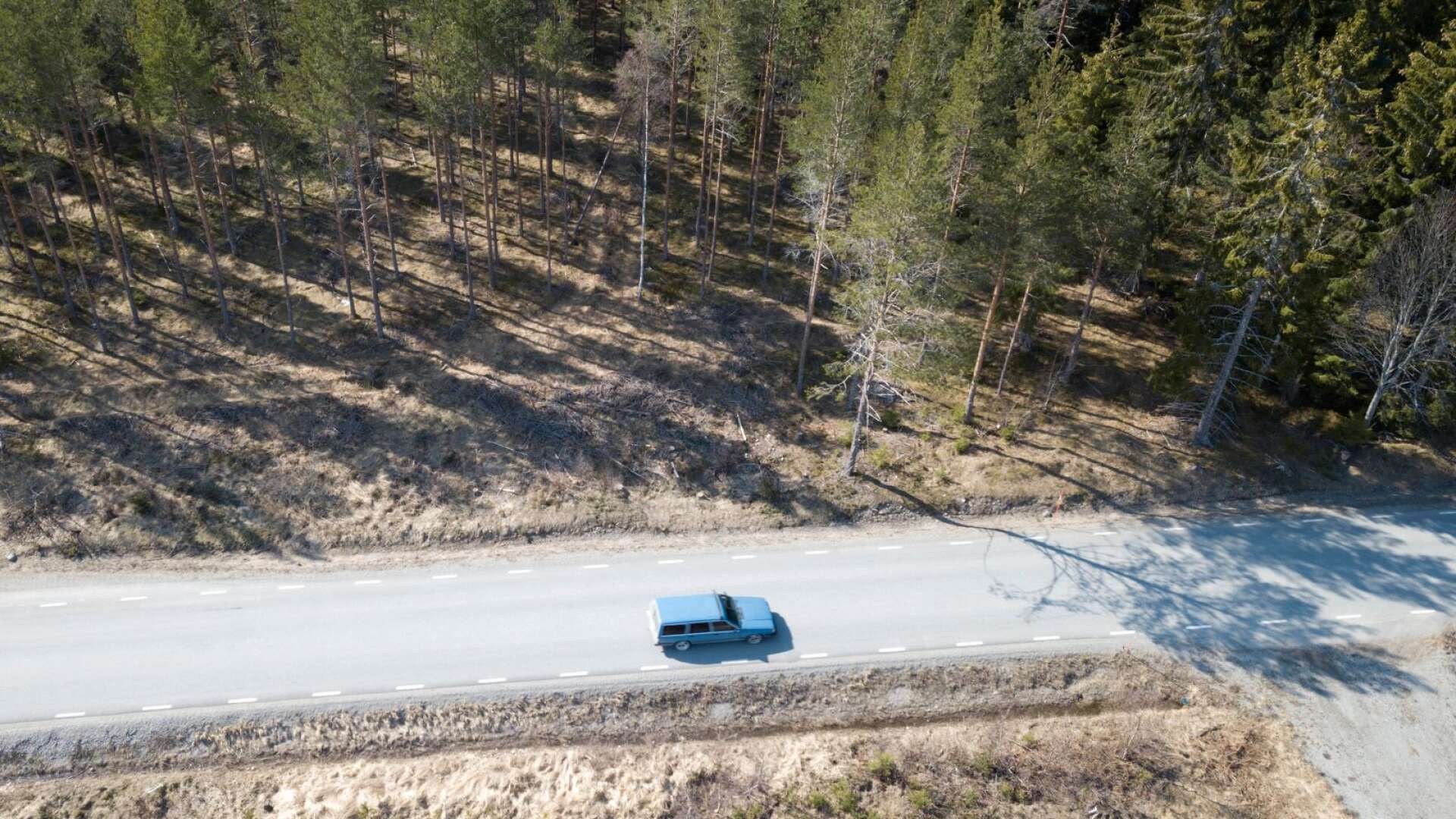På landsbygden är bilen för många den enda rimliga möjligheten att ta sig till arbete och service, skriver Gösta Frödin.