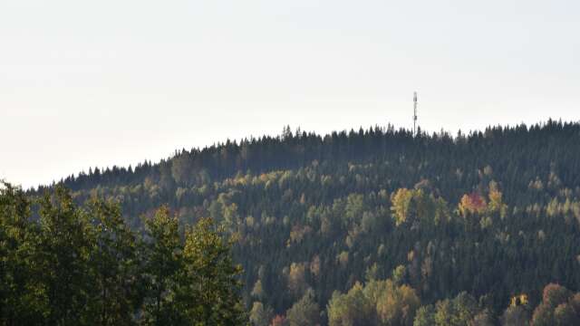 Företaget Jordkullen vill starta bergtäkt och återvinningsverksamhet på Granåsen i Granbergsdal i Karlskoga. Området ligger till vänster om masten som syns på bilden.