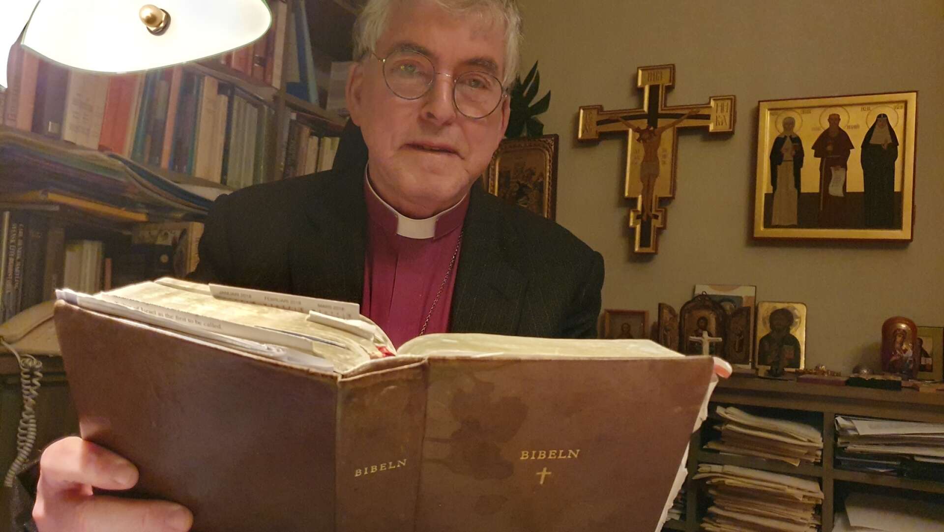 Snart 40 år sedan Åke Bonnier prästvigdes • Berättar om åren som gått