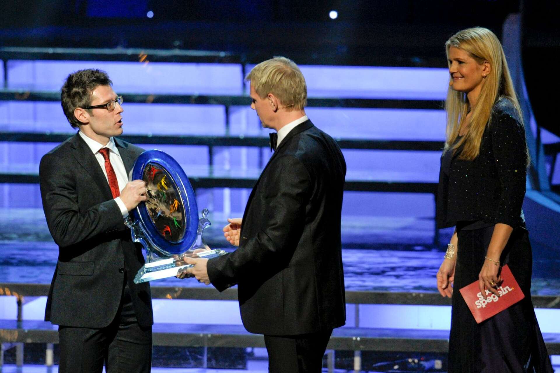 Wolmer Edqvist fick ta emot Sportspegelns pris på Idrottsgalan 2010, för sin insats när han räddade livet på ishockeyspelaren Niklas Lihagen. 