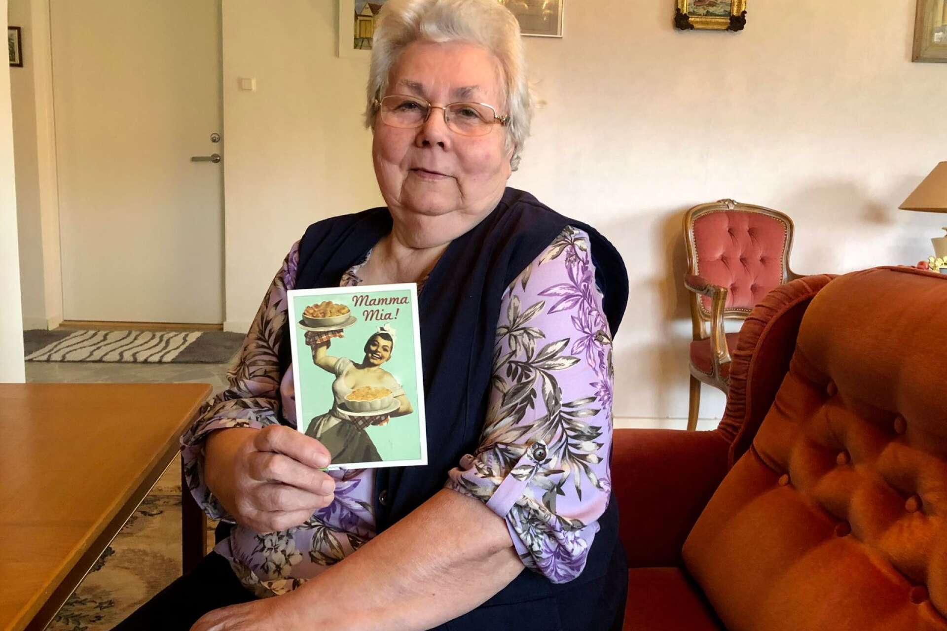 Nada Cvijanovic i Åmål fick vänta i åtta månader på ett vykort som postades i Italien.