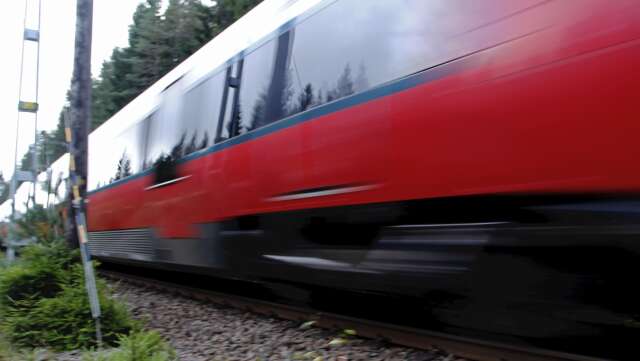 Dalsland behöver fler och snabba persontågförbindelser. Här Vy-tåget från Göteborg till Ed och Halden.