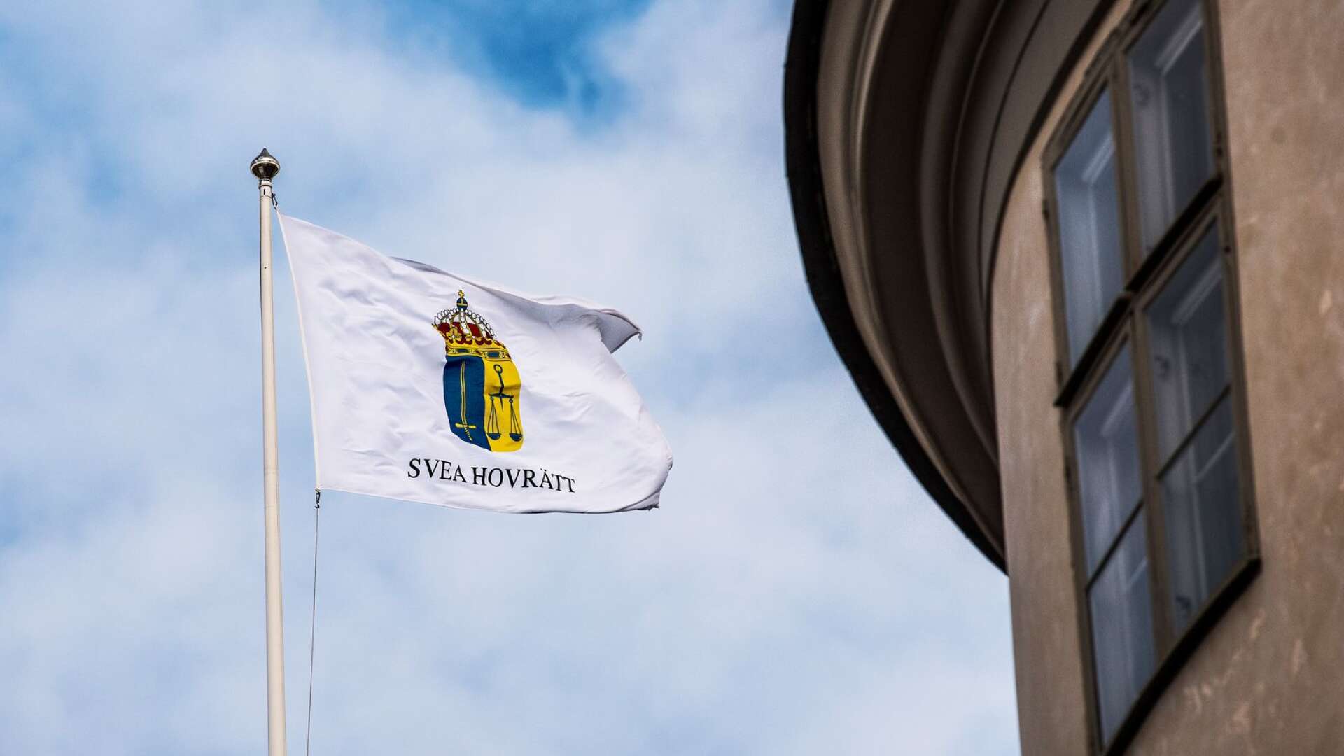 Frågan om bergtäkten ligger hos Mark- och miljööverdomstolen vid Svea hovrätt.