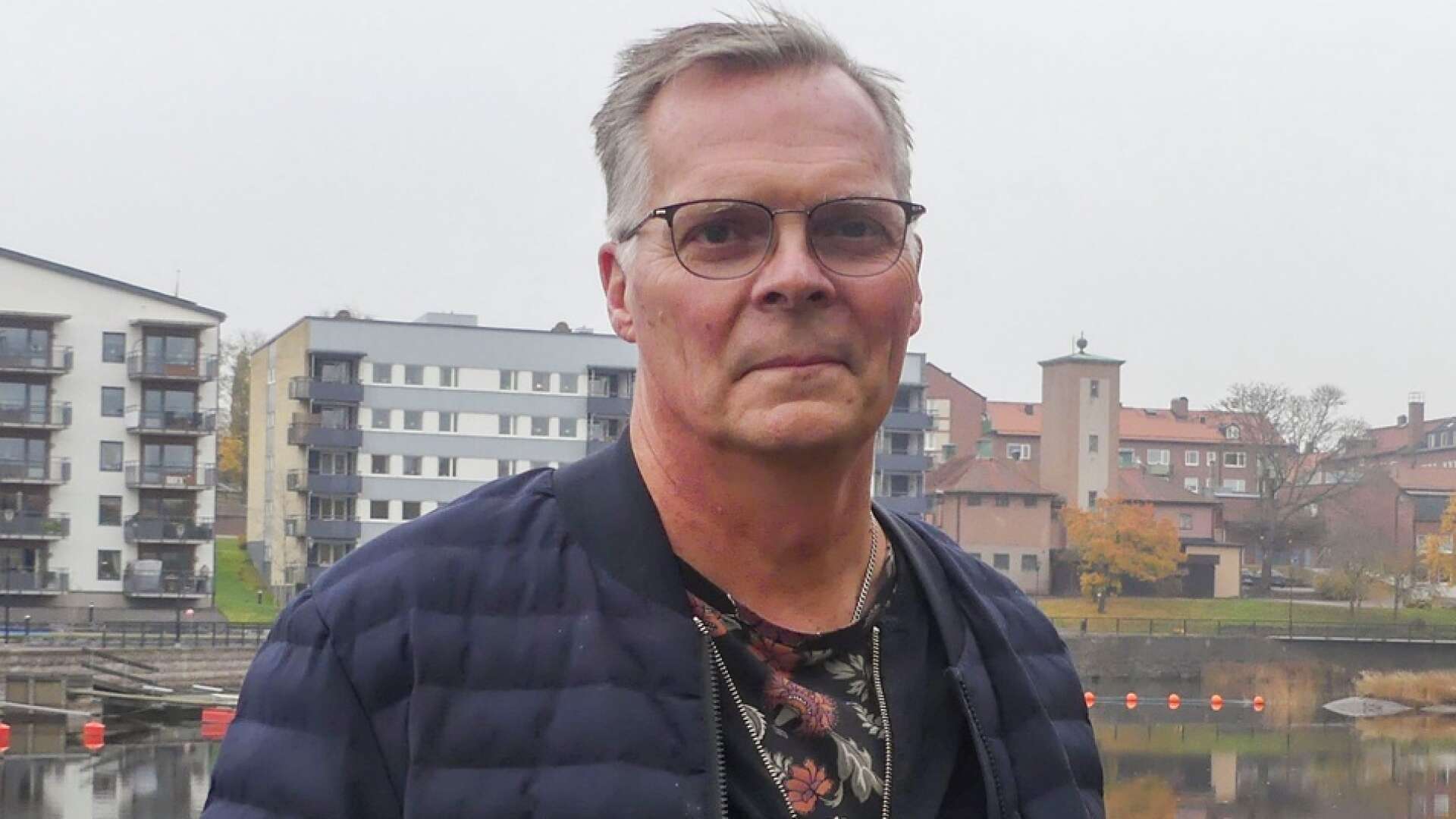 Nils slutar som simtränare i Säffle SS efter trettio år. 
