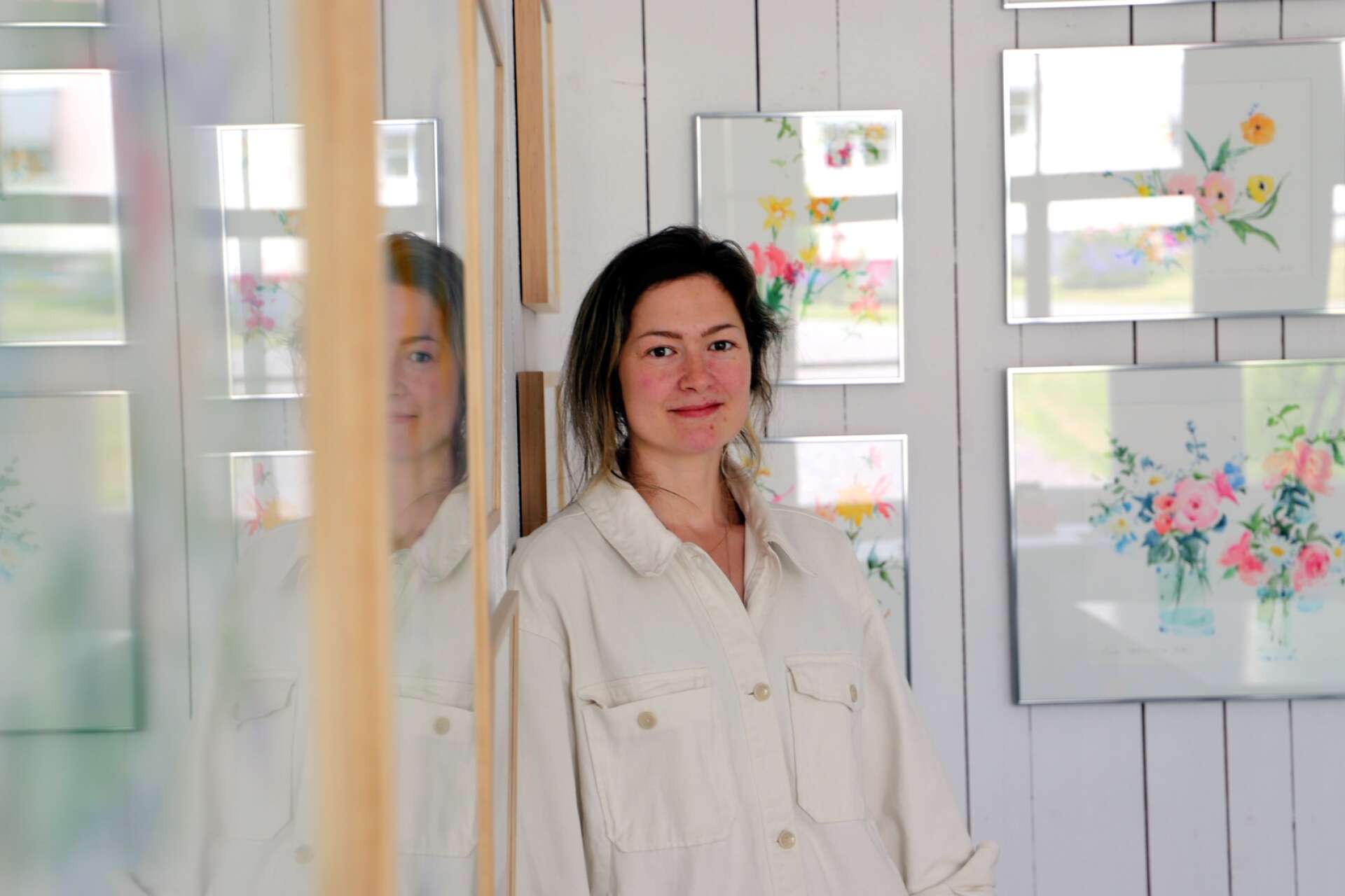 Linda Stjärnehag är självlärd och har hållit på med akvarell sedan 2014. Nu är det äntligen dags för hennes första utställning.