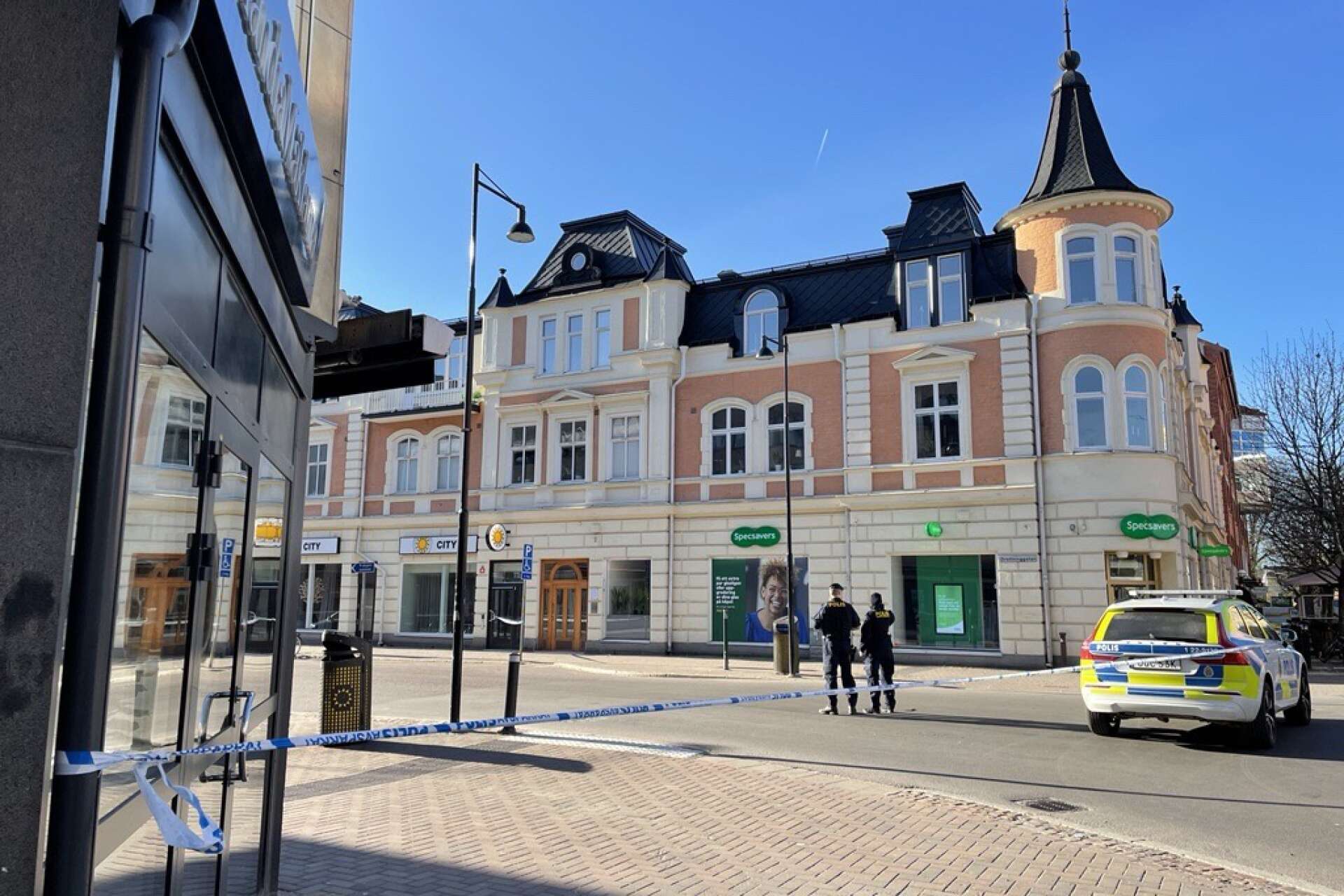 Polisen utreder ett grovt våldsbrott i centrala Karlstad.