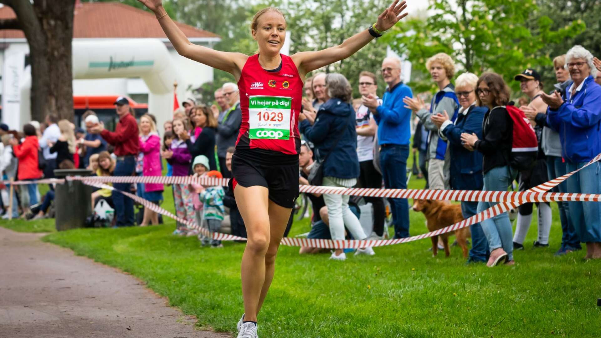 Sofie Nelsson korsade mållinjen för Vårruset 2019 på tiden 17:25.