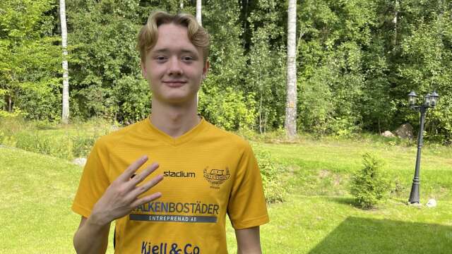 15-årige Hugo Larsson, Nyedshov U, gjorde fyra mål i seriefinalen i nordöstra sjuan. 