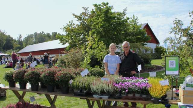 Klara och Örjan Jonsson visade upp och sålde egenodlade växter. 