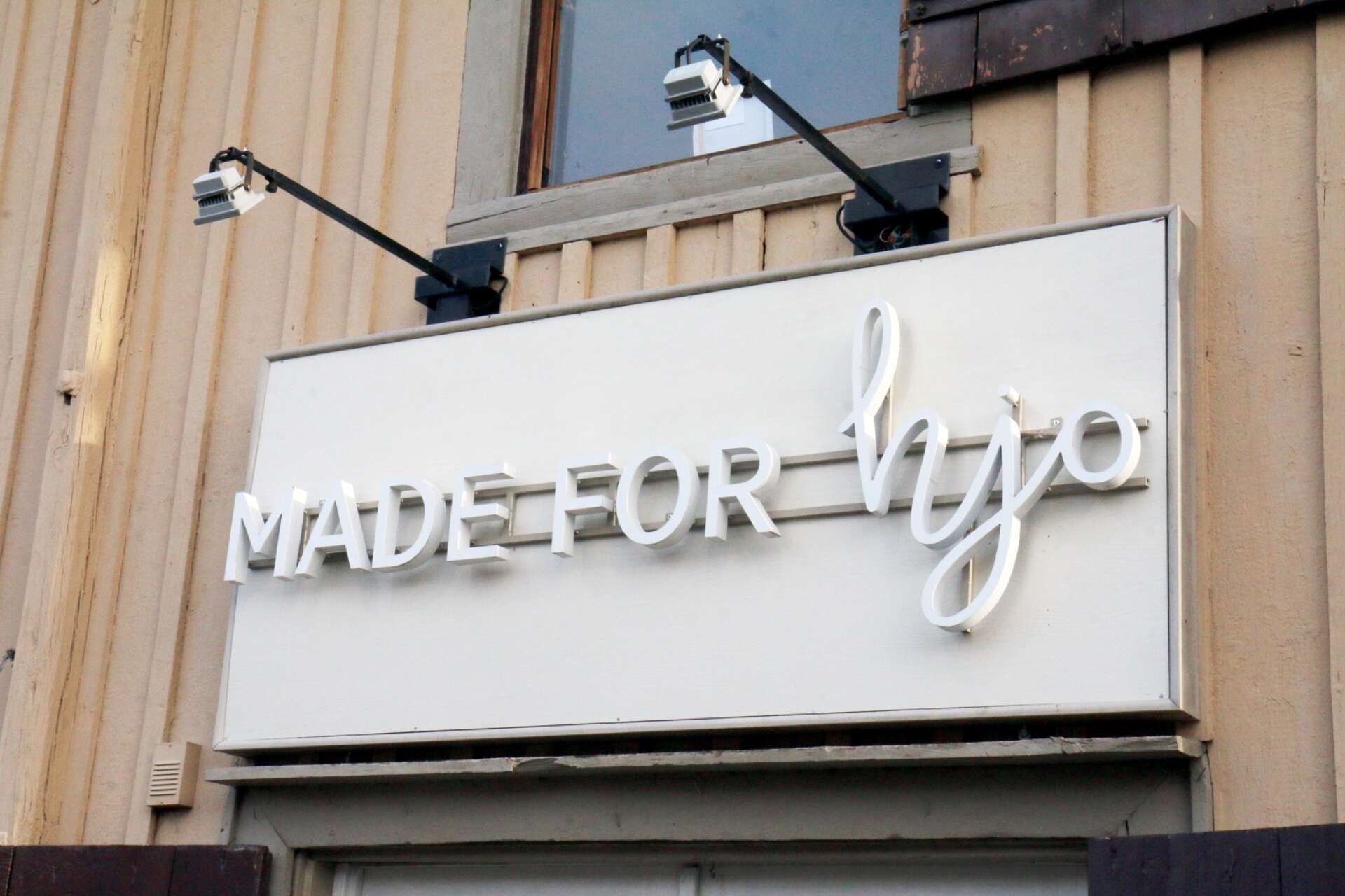 Butiken Made for Hjo har fått Leader-bidrag för ett projekt. 
