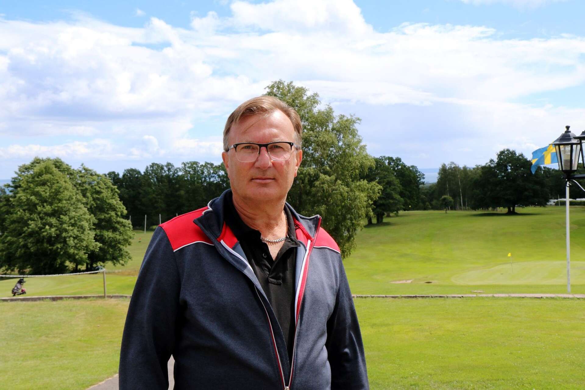Clas Nyström, sekreterare i Hökensås Golfklubb är glad att golfveckan blir av.