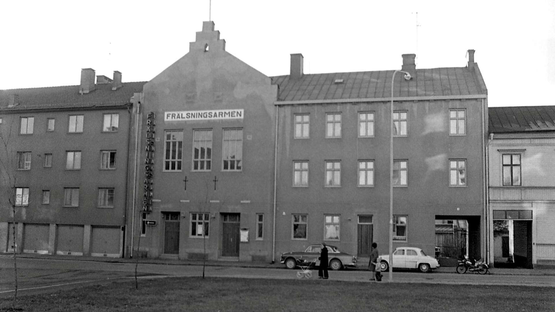 Frälsningsarmens hus i Haga fotat 1972. Hit flyttade rörelsen från Viken 1911 och huserade här i närmare 100 år.