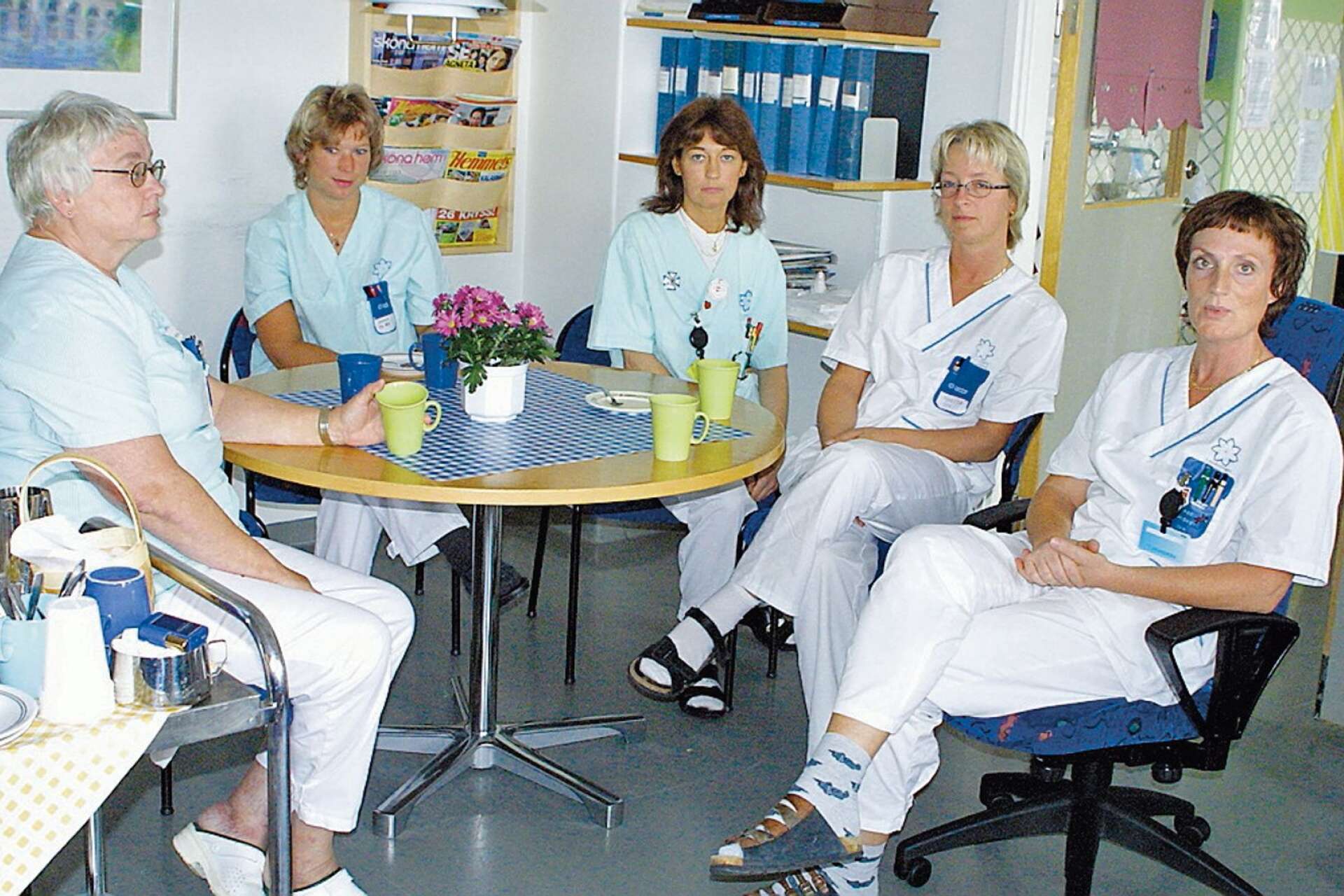 Den 3 september 2001 var det dags. Det var akutmottagningens sista dag i Säffle. Det var en tung dag för personalen, som på bilden representeras av från vänster Sigyn Karlsson, Veronica Rask, Maria Hartman, Marita Widemalm och Åse Alsén. 