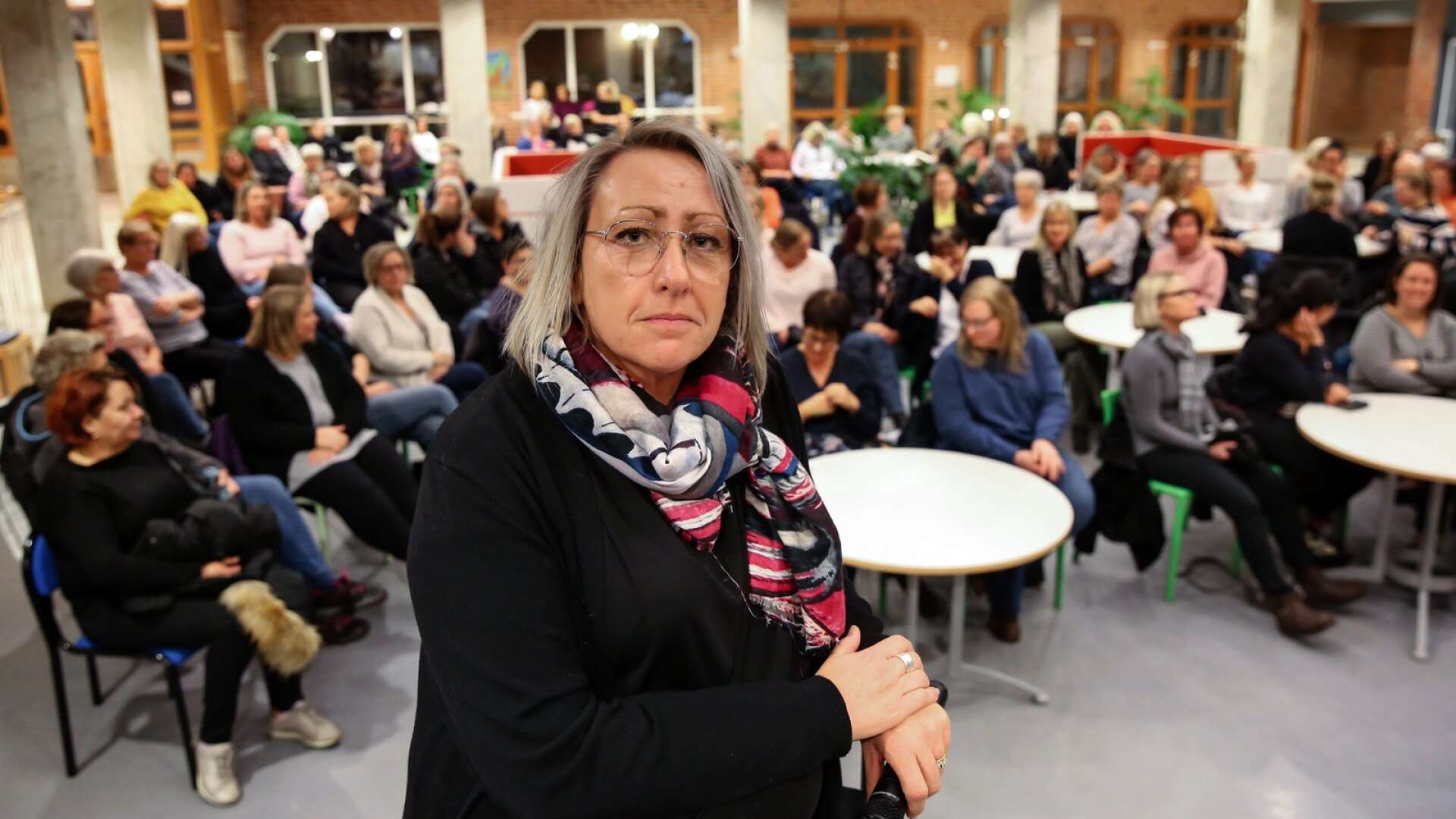 Anna Shaw Johansson, Kommunal, i samband med ett stormöte i fjol kring arbetstiderna inom vård och omsorg i Lidköping.