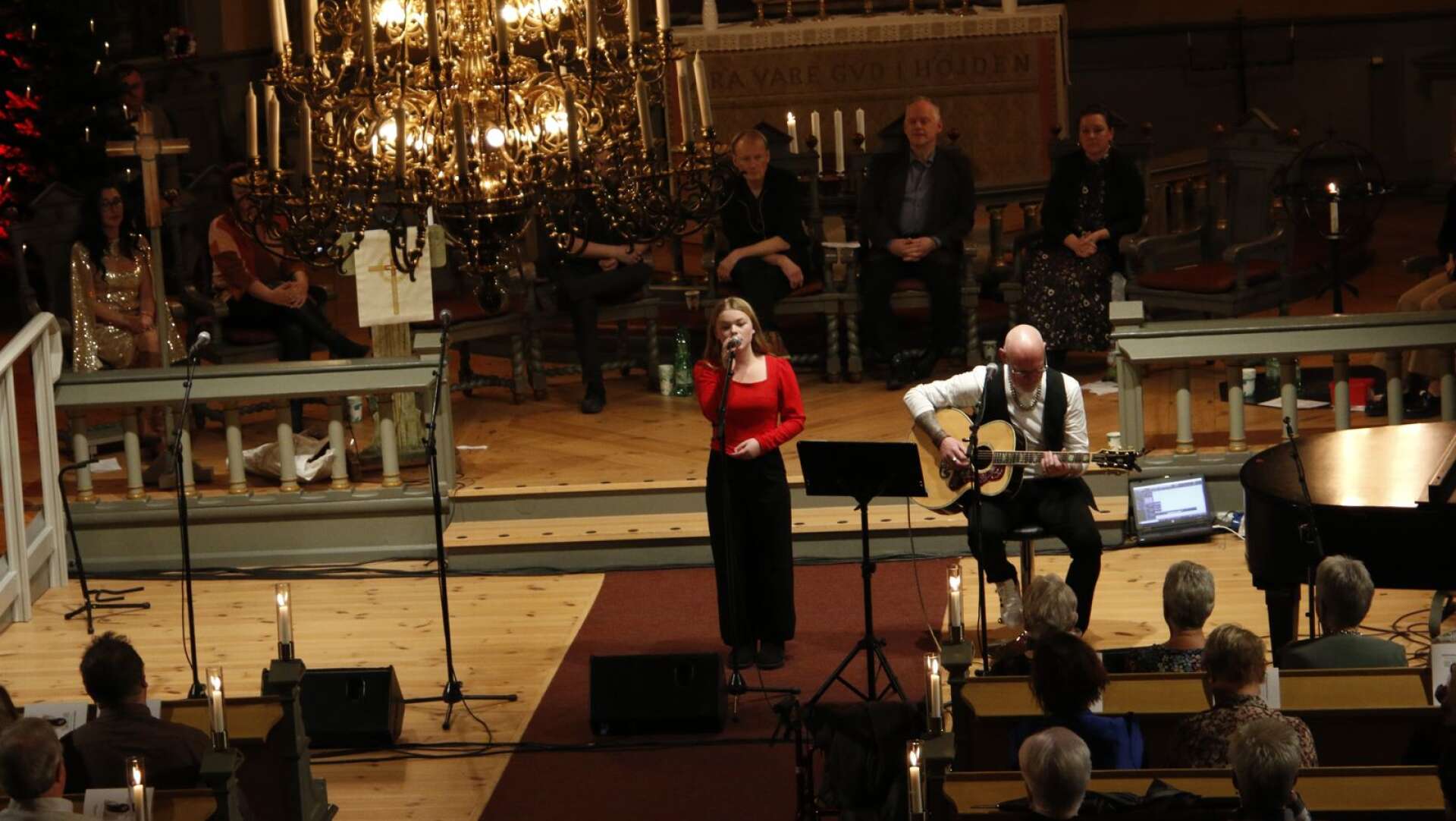 Nova Mäenpää Gunnarsson sjöng bland annat låten Hallelujah.