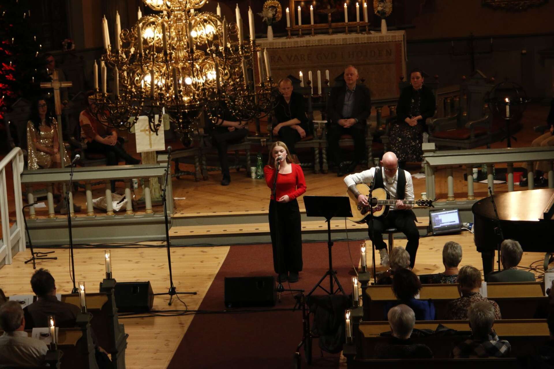 Nova Mäenpää Gunnarsson sjöng bland annat låten Hallelujah.
