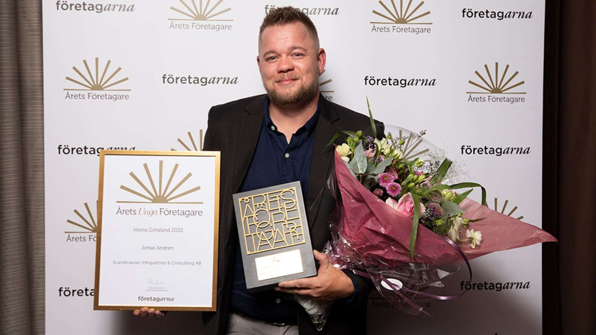 Jonas Andrén tog hem titeln Årets unga företagare i både Dals-Ed och regionen men i Stockholm tog det stopp.